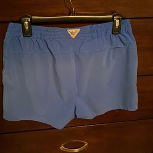 Womens Columbia water shorts -size M